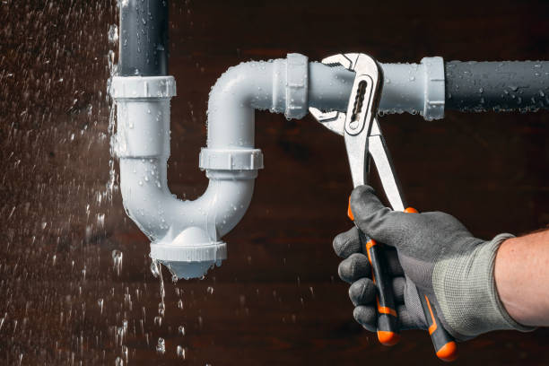 Professional Gas Line Repair technician working in Hartshorn, MO
